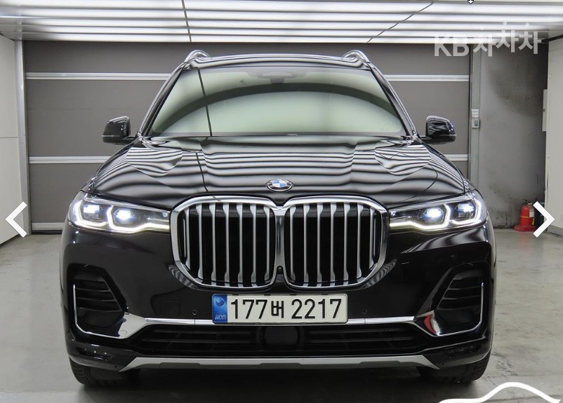 BMW X7
