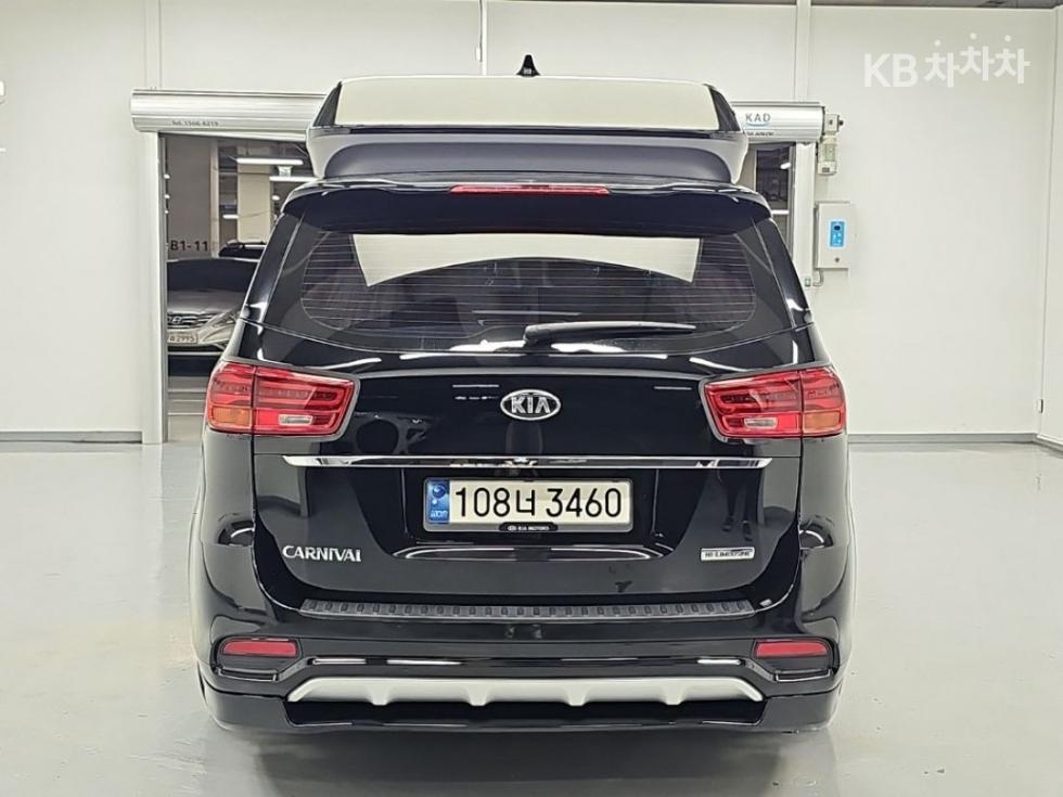 Kia Carnival Noblesse Special — фото 4