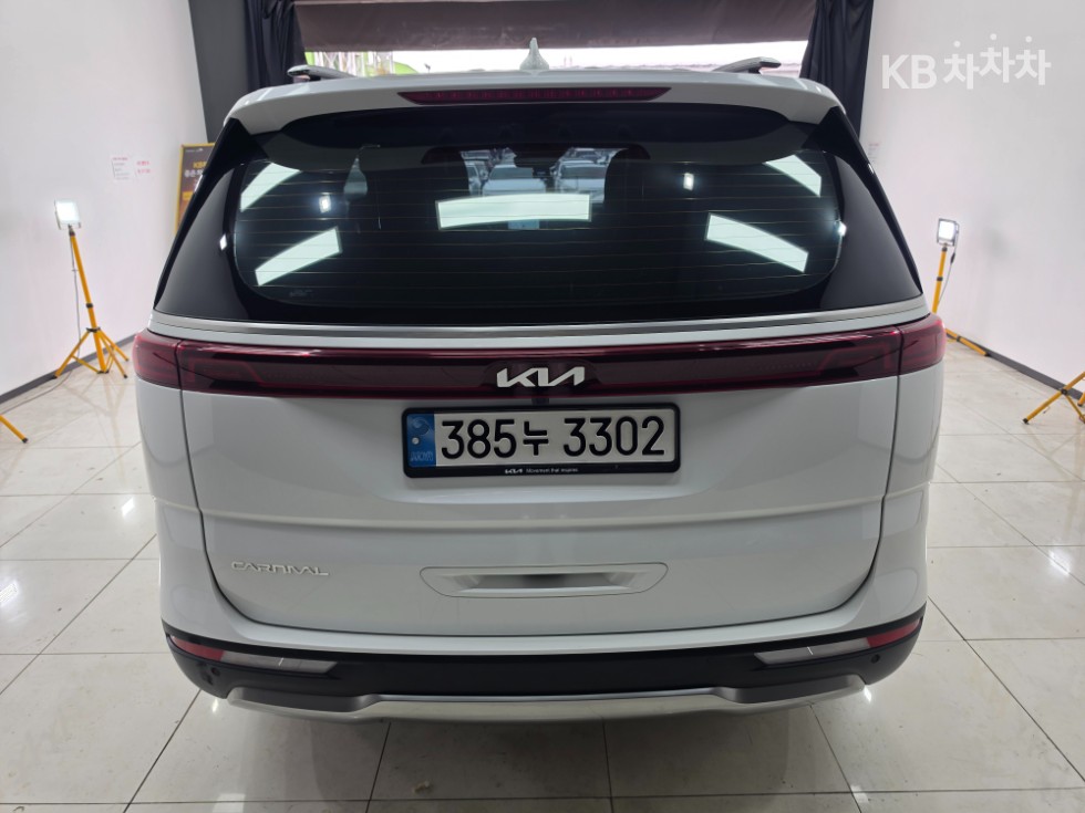 Kia Carnival SIGNATURE — фото 3