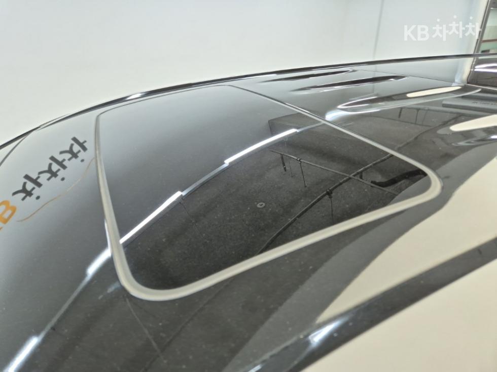 Hyundai Staria — miniaturë 13