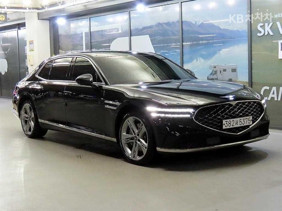 Genesis G90