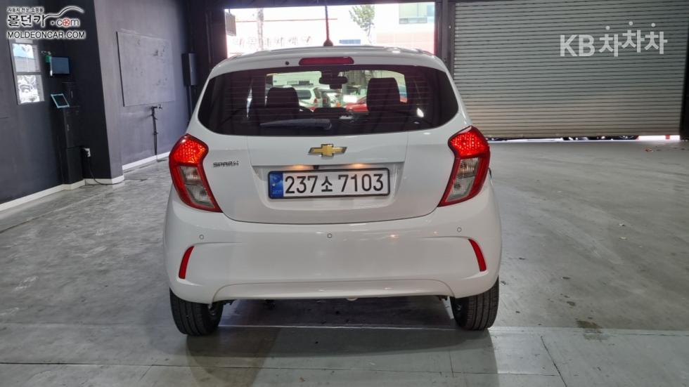 GM Korea Chevrolet Spark BASE MODEL — фото 4