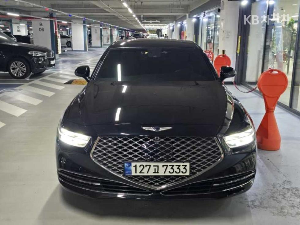 Genesis G90