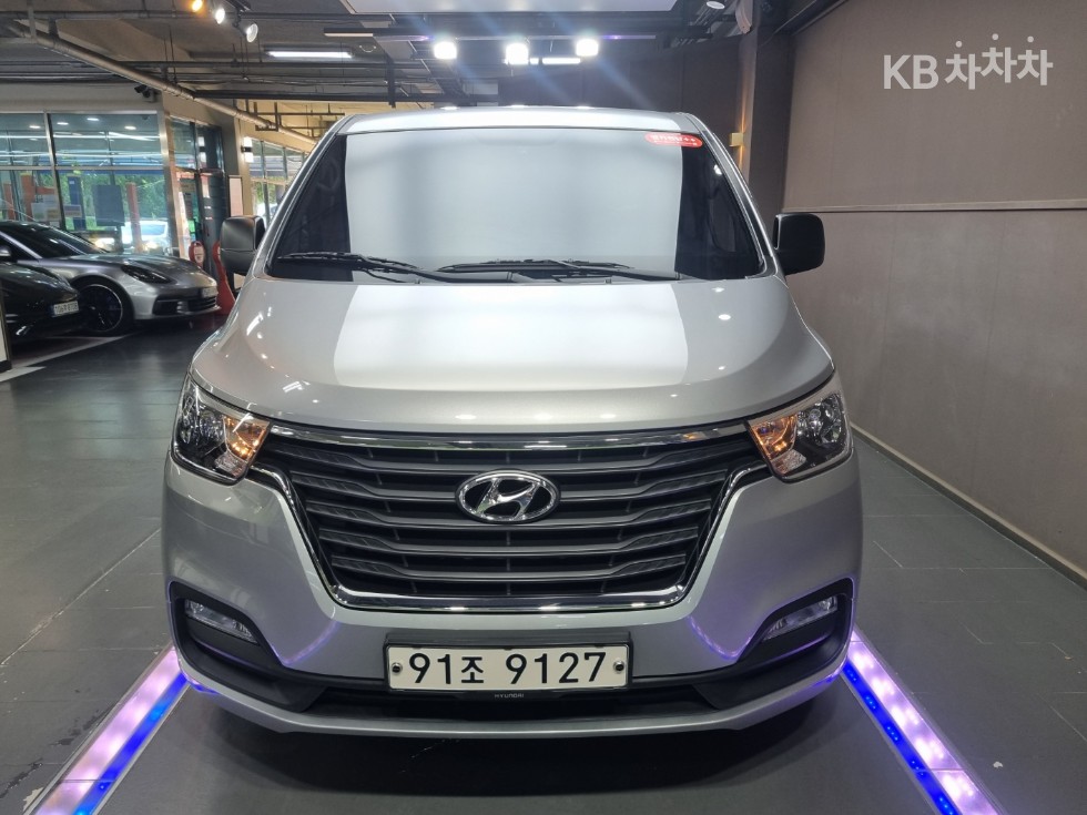 Hyundai Grand Starex