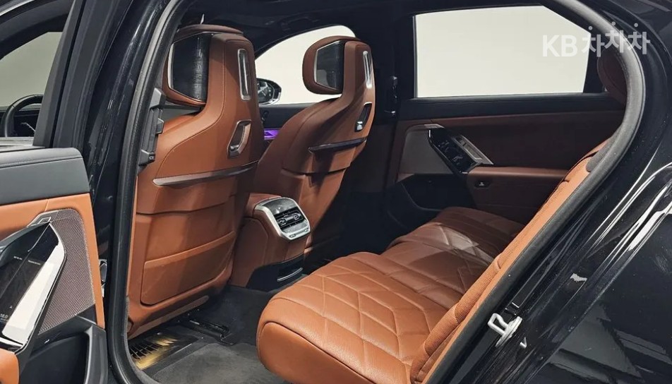 BMW 7er — miniaturë 10