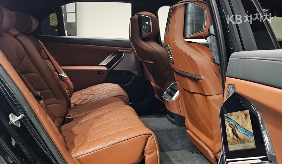 BMW 7er — miniaturë 11
