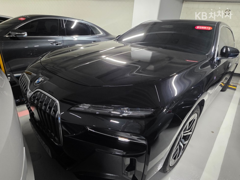 BMW 7er — miniaturë 3