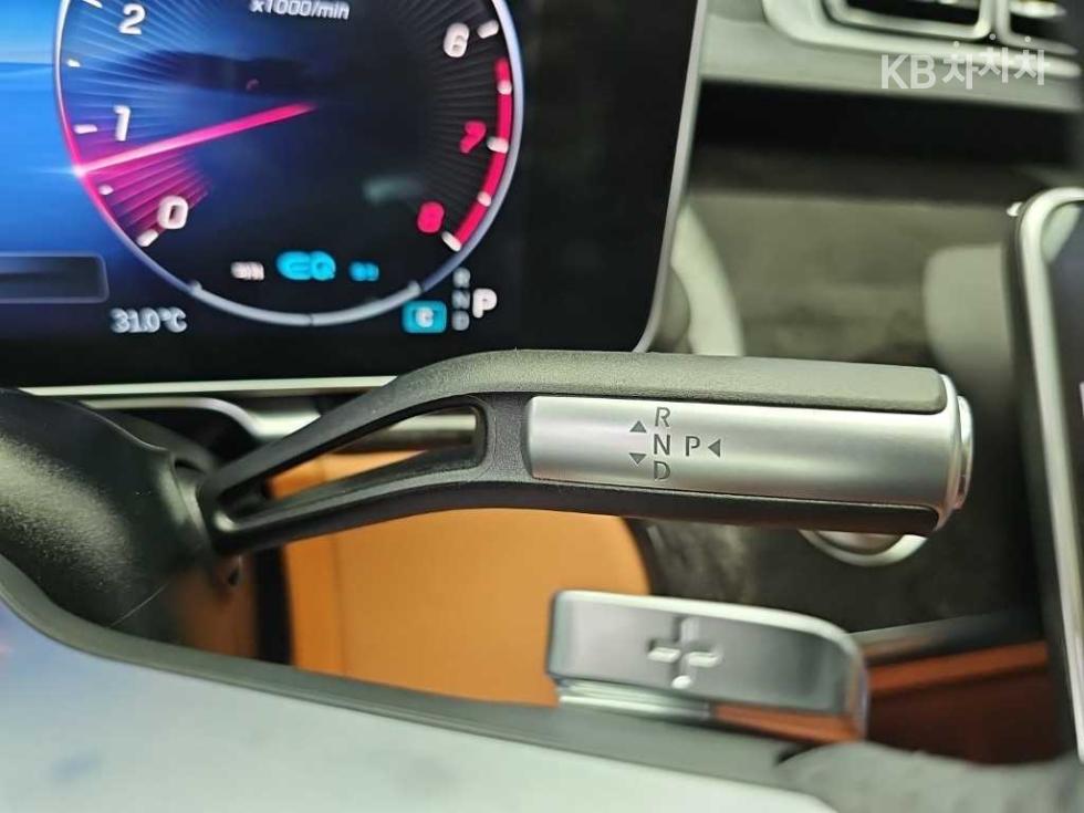 Mercedes-Benz S-klasse — miniaturë 8