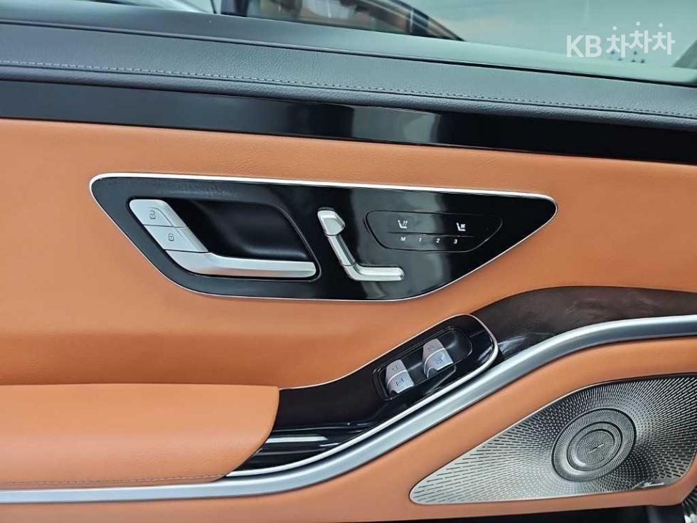 Mercedes-Benz S-klasse — miniaturë 15