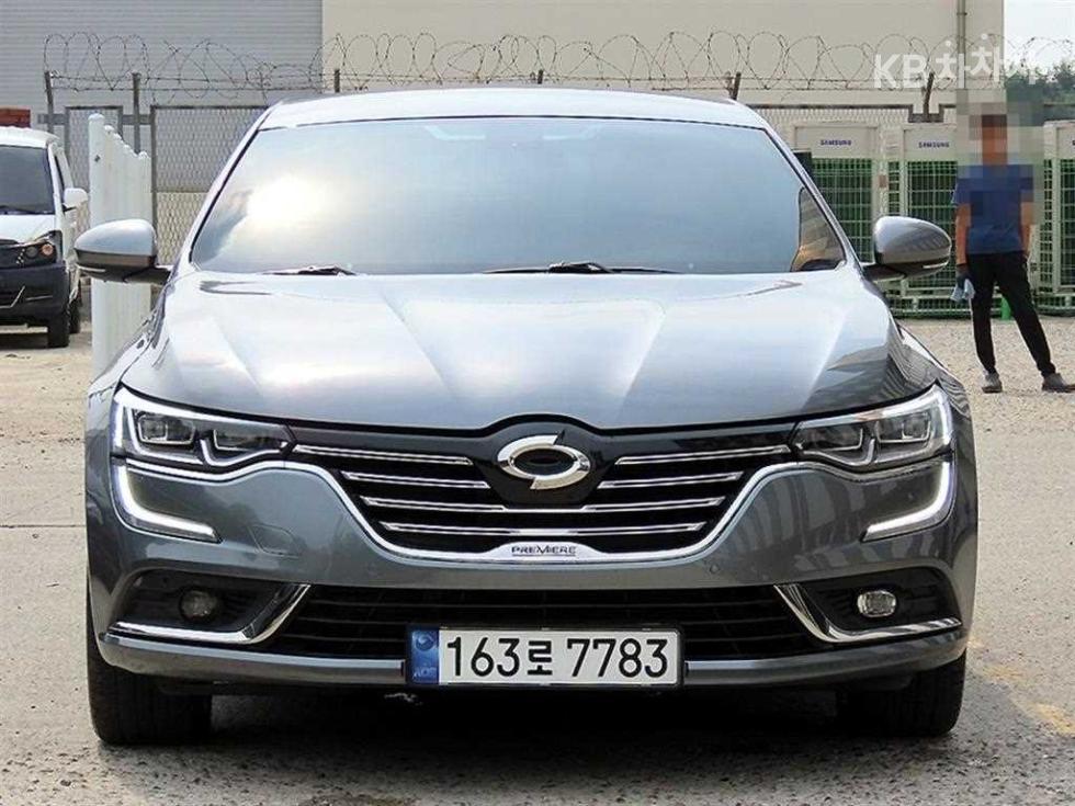 رينو SM6