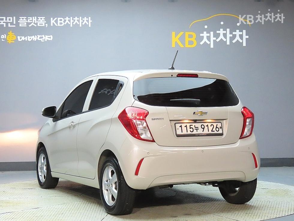 GM Korea Chevrolet Spark BASE MODEL — фото 4