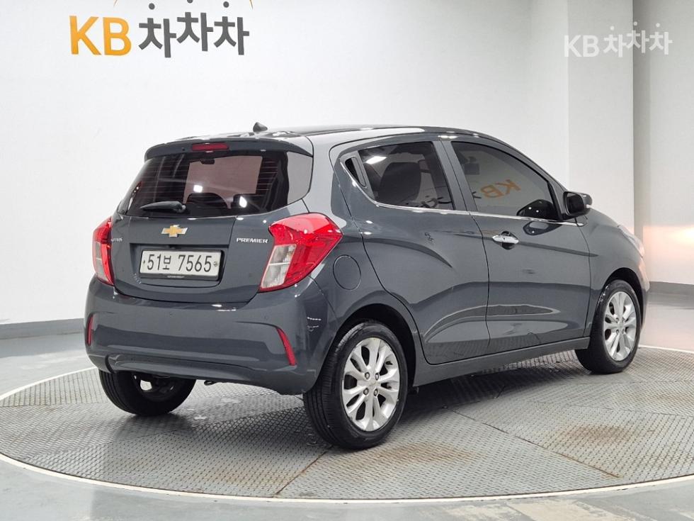 GM Korea Chevrolet Spark BASE MODEL — фото 3