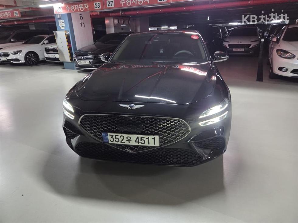 Genesis G70