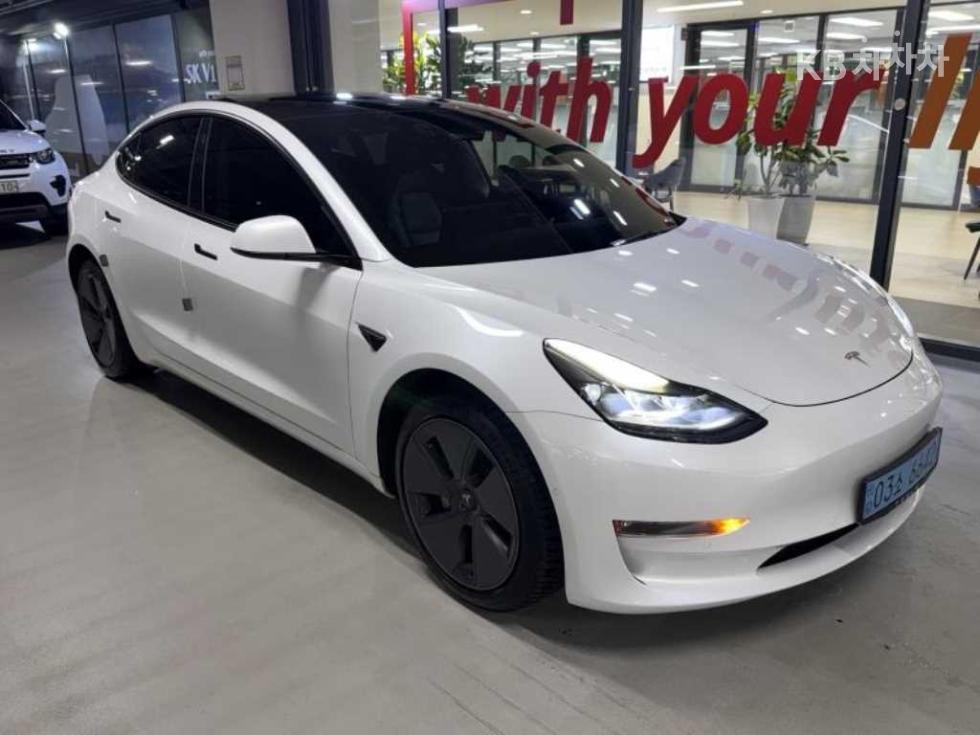 تيسلا Model 3