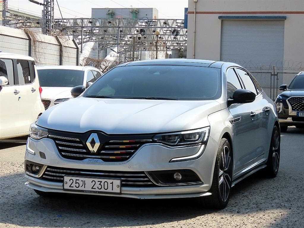 رينو SM6