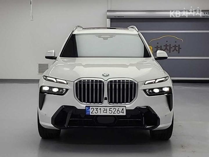 BMW X7(G07) ​​xDrive 40i M Sport — miniaturë 2