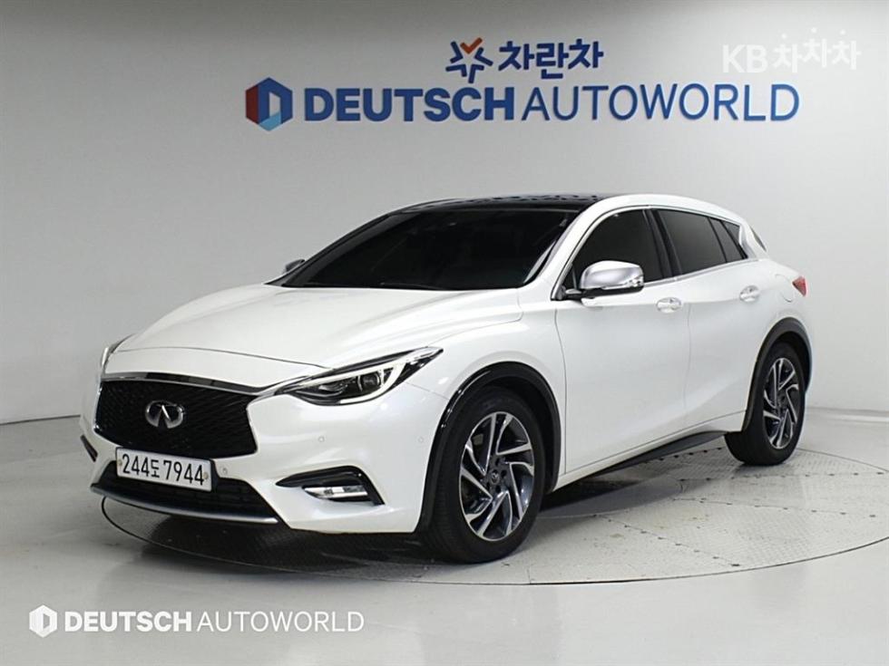 إنفينيتي Q30