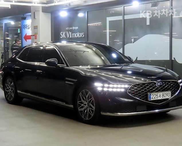 Genesis G90