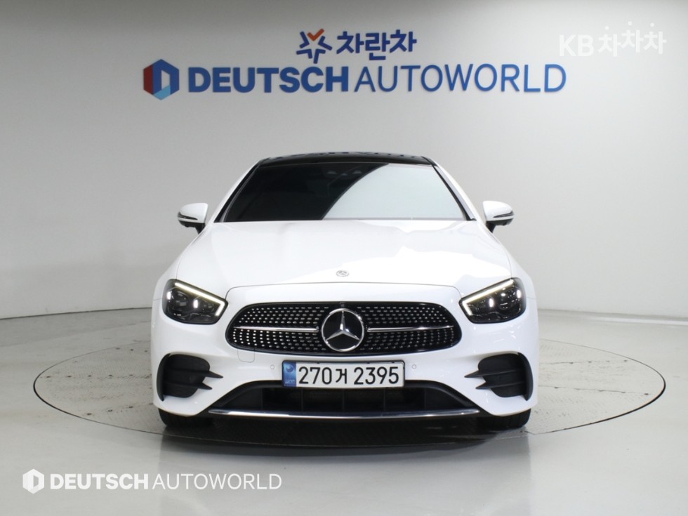 Mercedes-Benz E-Class BASE MODEL — фото 3