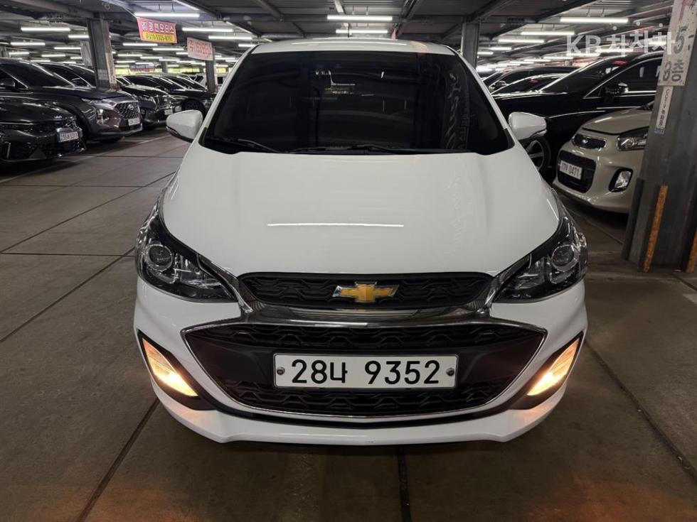 GM Korea Chevrolet Spark BASE MODEL — фото 1
