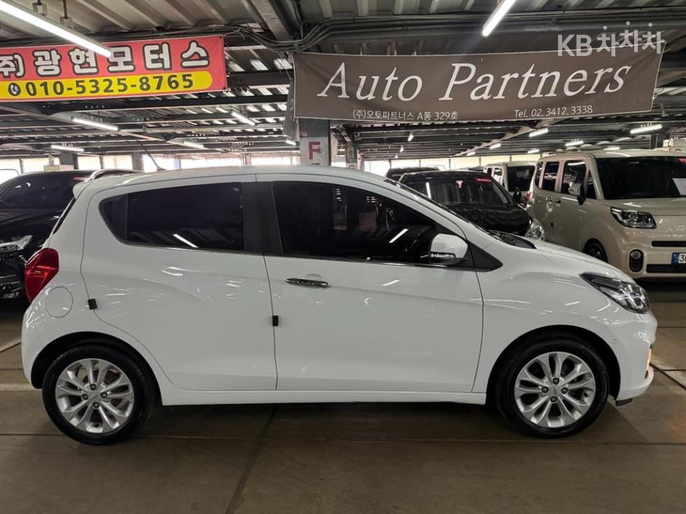 GM Korea Chevrolet Spark BASE MODEL — фото 3
