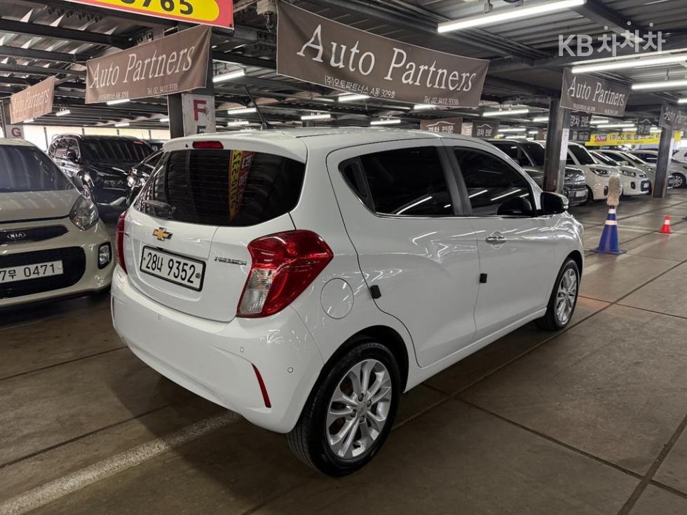 GM Korea Chevrolet Spark BASE MODEL — фото 4