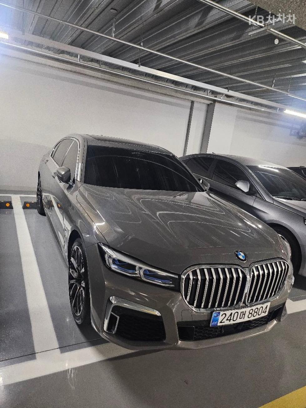 BMW 7 Series M Sport — фото 3