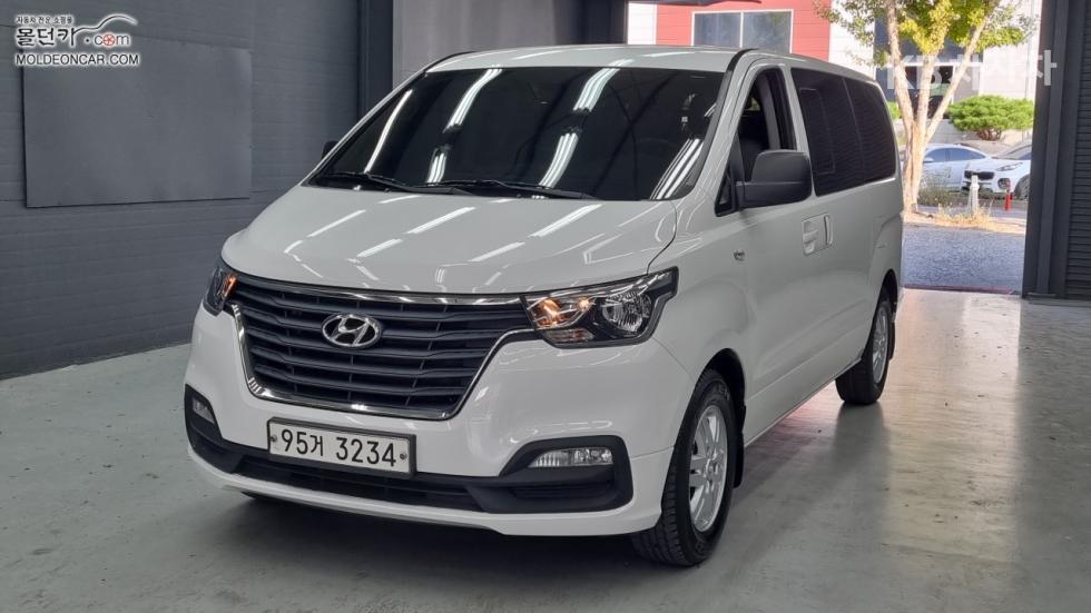 Hyundai Grand Starex