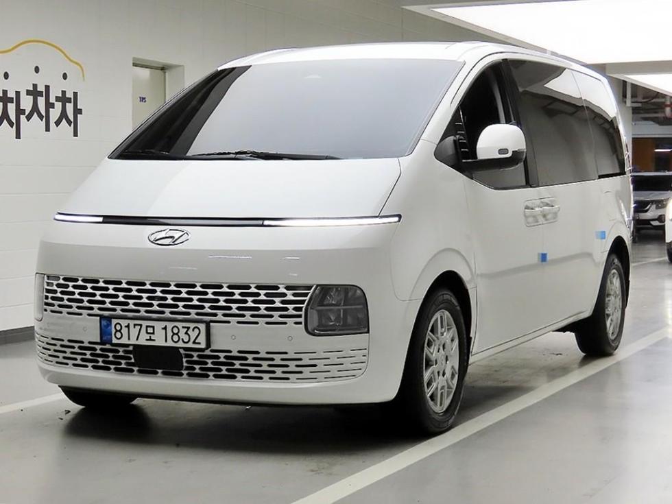 Hyundai Staria