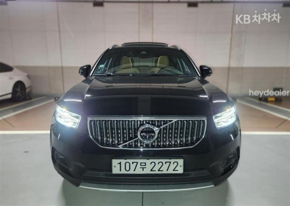 فولفو XC40