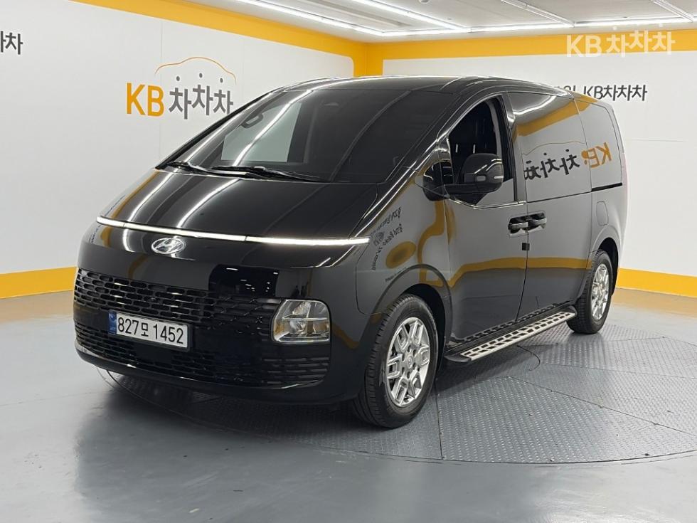 Hyundai Staria