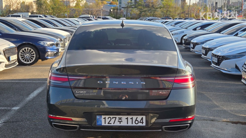 Genesis G90 BASE MODEL — фото 3