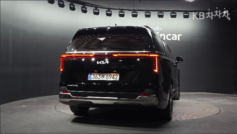 Kia Carnival — miniaturë 4