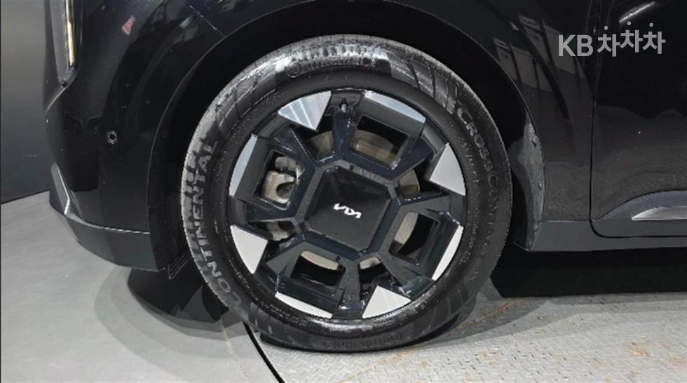 Kia Carnival — miniaturë 5
