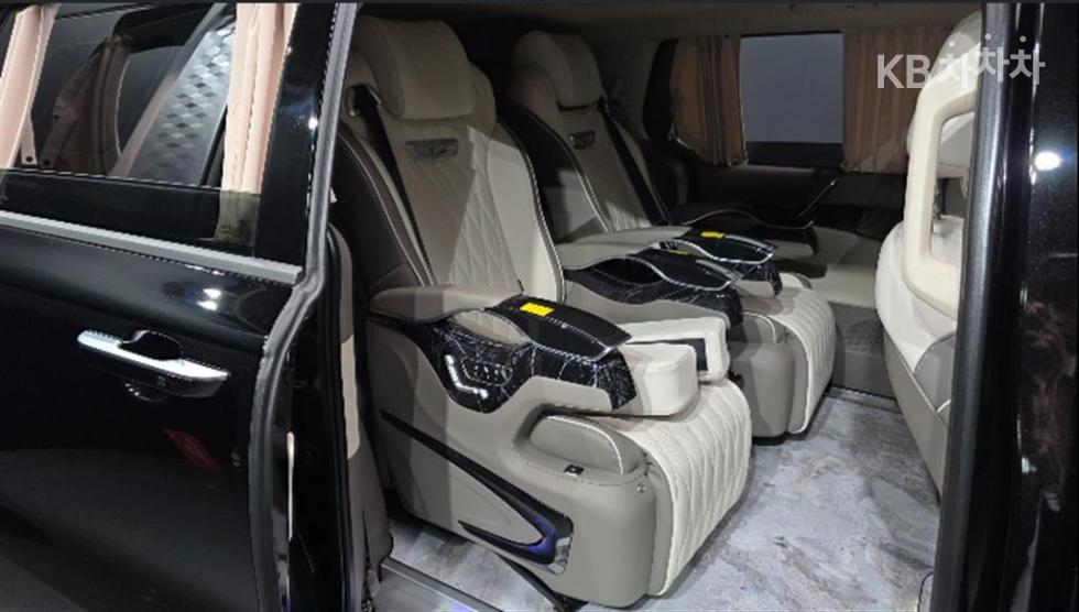 Kia Carnival — miniaturë 18