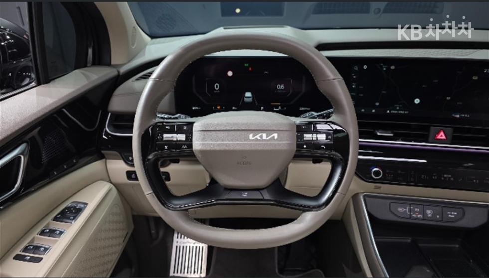 Kia Carnival — miniaturë 19