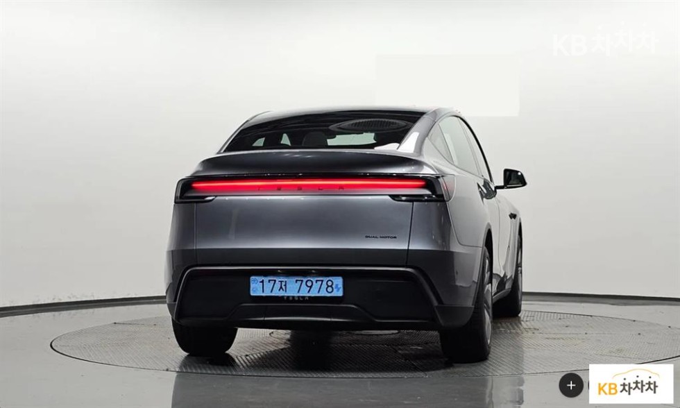 Tesla Model Y Premium — фото 4