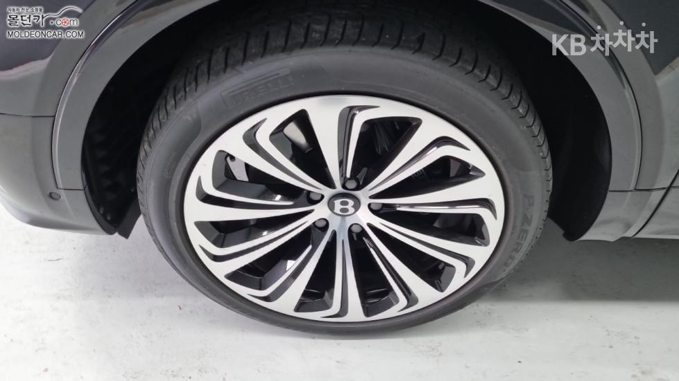 Bentley Bentayga — miniaturë 6