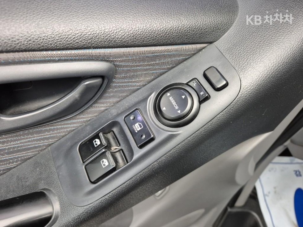Hyundai Starex — miniaturë 12