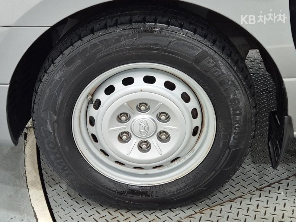 Hyundai Starex — miniaturë 15