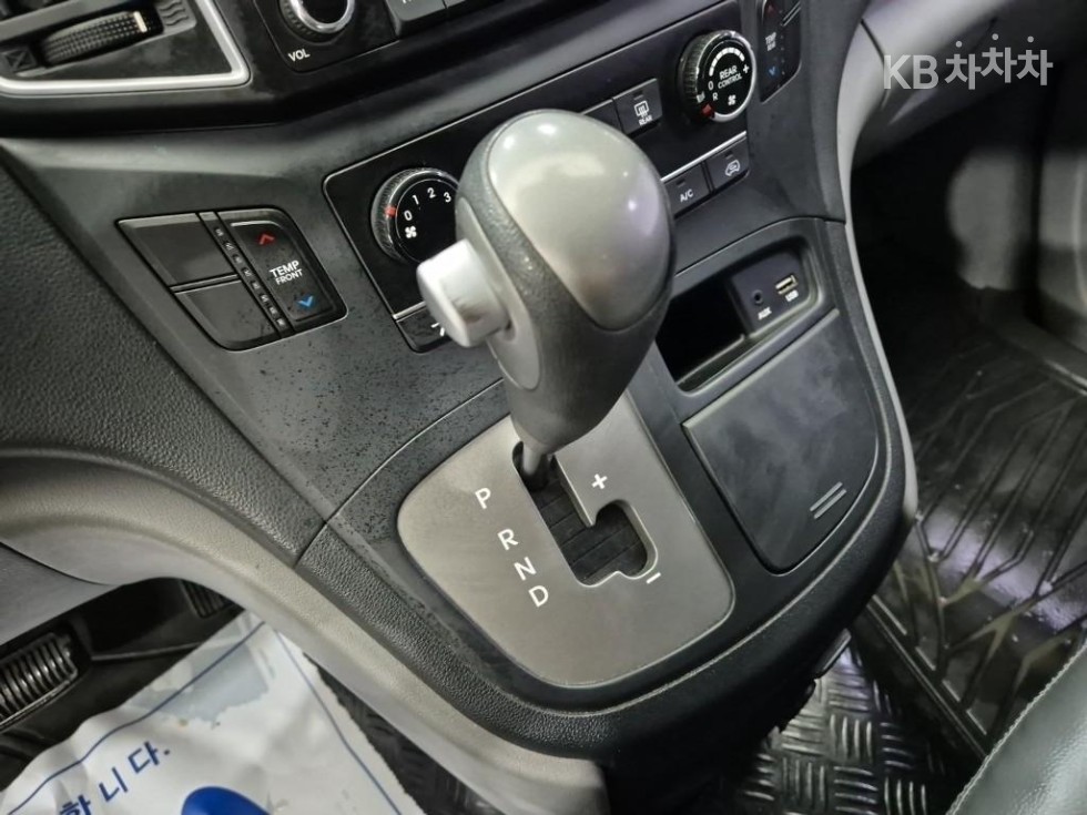 Hyundai Starex — miniaturë 9