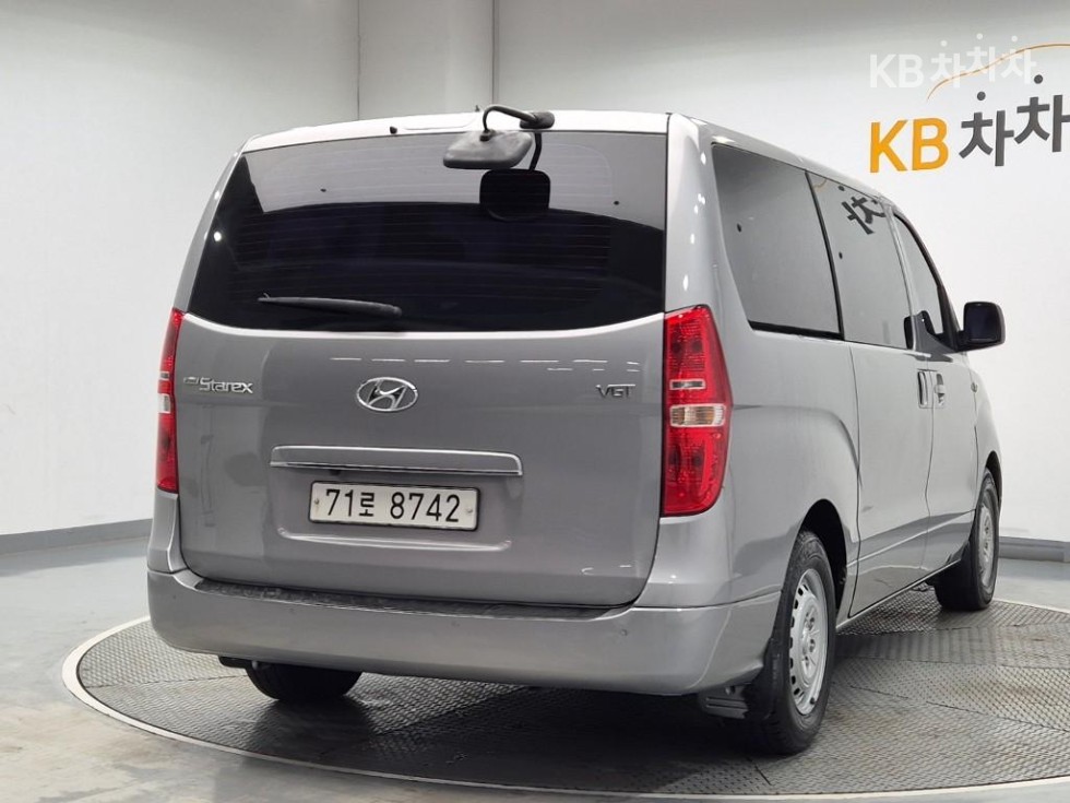 Hyundai Starex — miniaturë 3