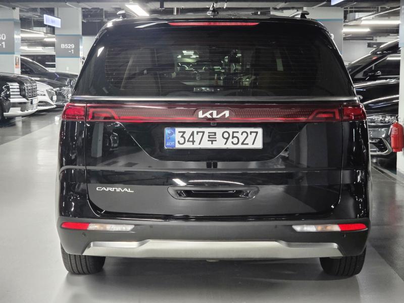 Kia Carnival — miniaturë 4