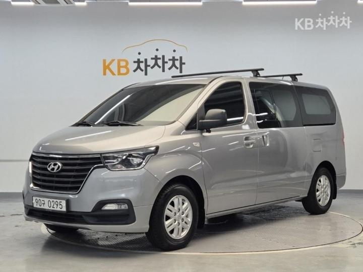 Hyundai Starex 5인승 디젤 밴 스마트 — foto 1