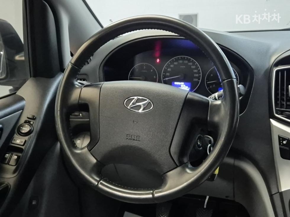 Hyundai Starex — miniaturë 9