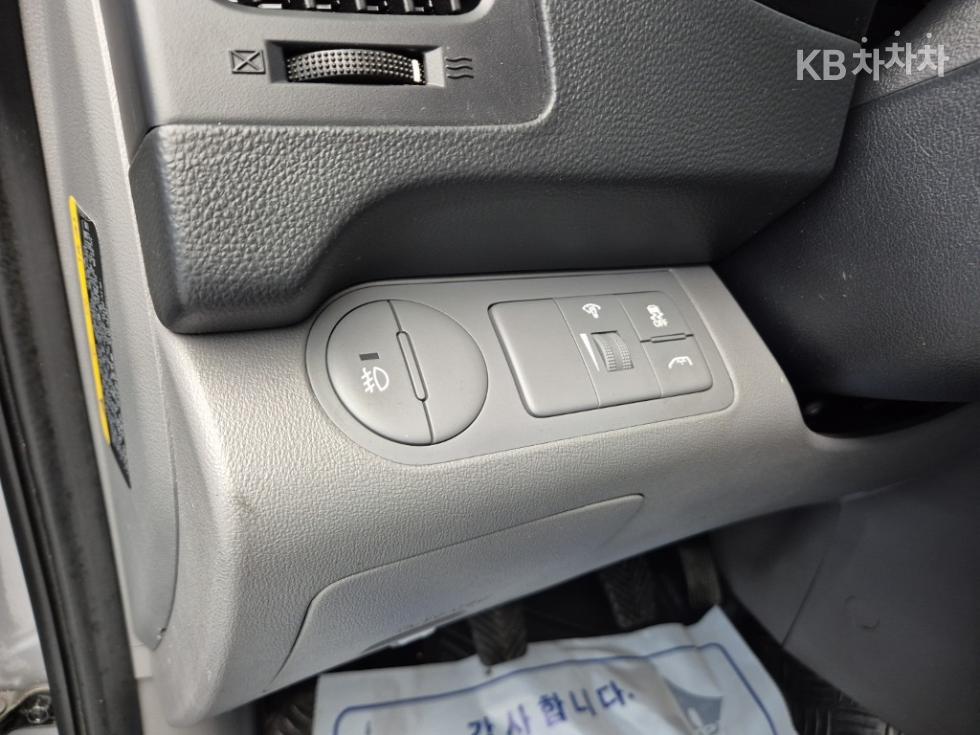 Hyundai Starex — miniaturë 16