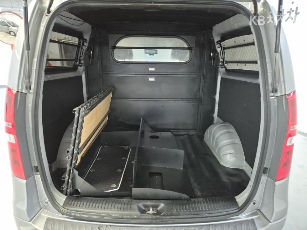 Hyundai Starex — miniaturë 18