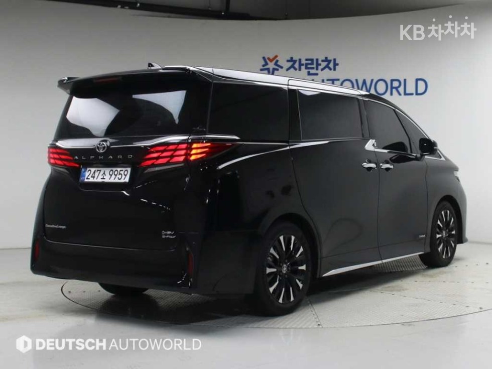 Toyota Alphard — miniaturë 2
