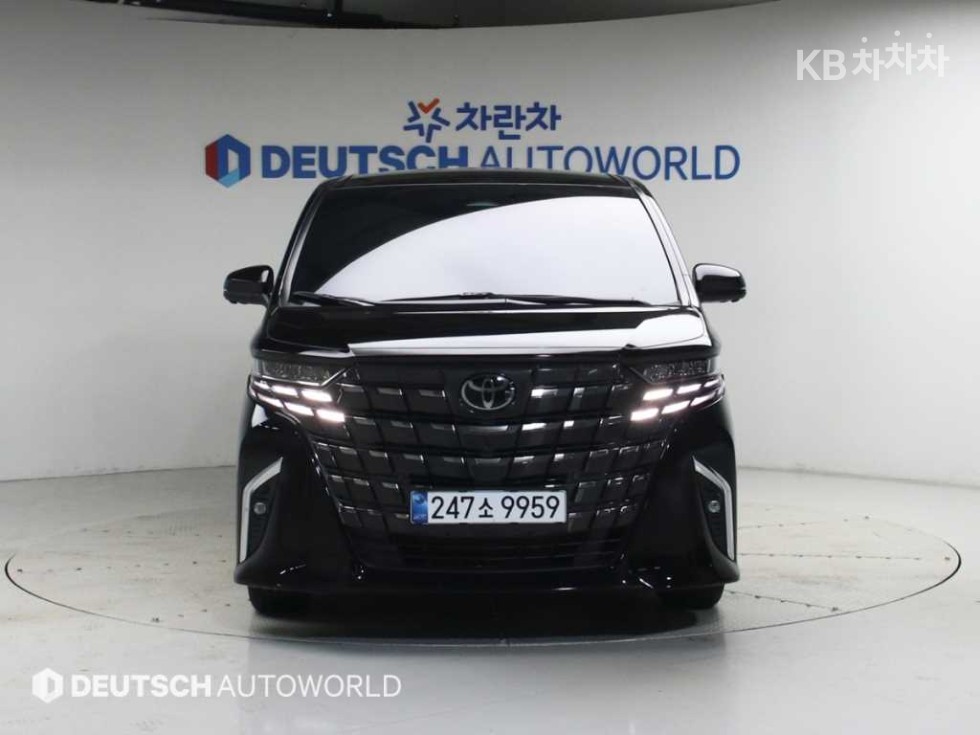 Toyota Alphard — miniaturë 3