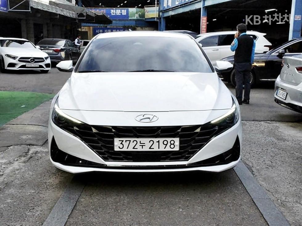 Hyundai Avante — фото 1